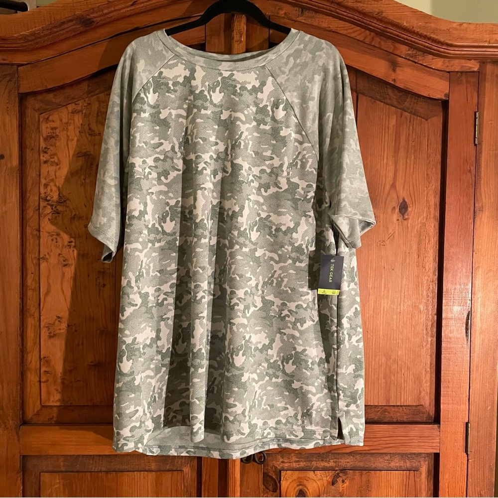 Tekgear multi toned green camouflage short sleeve tee